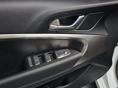 2021 Genesis THE NEW G70 — миниатюра 36