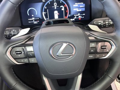 صورة مصغرة 18 لـ 2025 Lexus GX