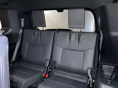 صورة مصغرة 32 لـ 2025 Lexus GX