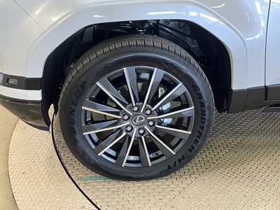 صورة مصغرة 17 لـ 2025 Lexus GX