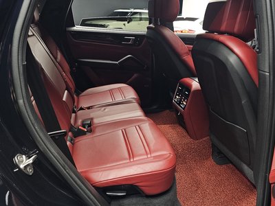 صورة مصغرة 18 لـ 2021 Porsche CAYENNE