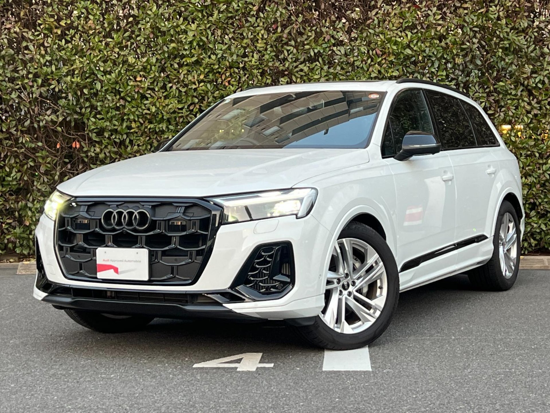 AUDI Q7 - View 1