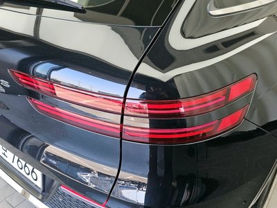 صورة 10 لـ 2021 GENESIS GV70