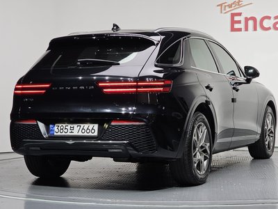 صورة 3 لـ 2021 GENESIS GV70