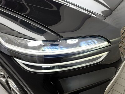 صورة 9 لـ 2021 GENESIS GV70