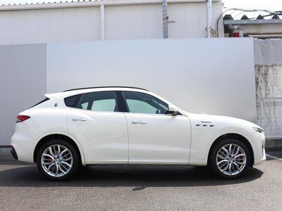 MASERATI LEVANTE - 8