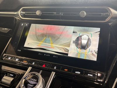 ASTON MARTIN VANTAGE - 4