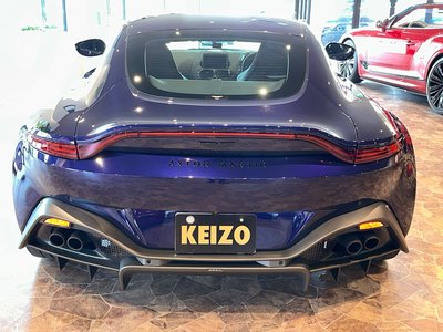 ASTON MARTIN VANTAGE - 9