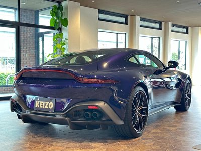 ASTON MARTIN VANTAGE - 4