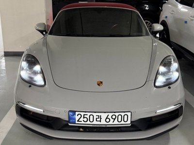 صورة 1 لـ 2023 Porsche 718