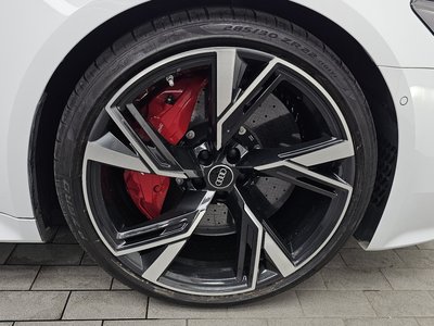 صورة 8 لـ 2023 AUDI RS6