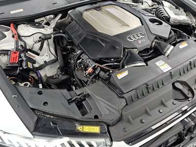 صورة 7 لـ 2023 AUDI RS6