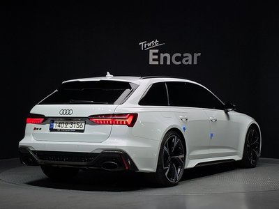 صورة 4 لـ 2023 AUDI RS6