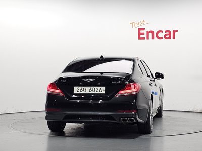 GENESIS G70 - 4