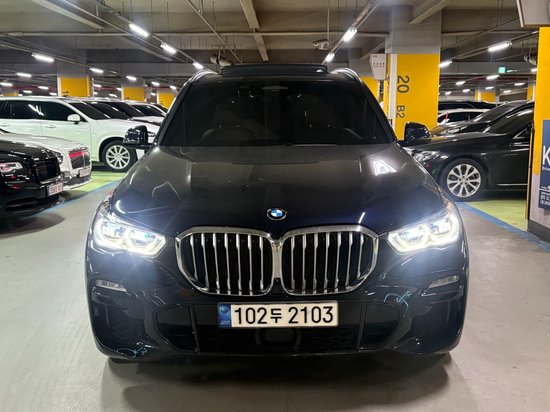 BMW X5 - View 1