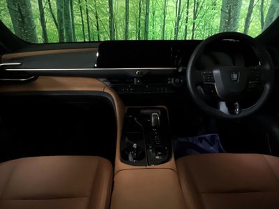 صورة مصغرة 2 لـ 2023 Toyota CROWN SPORT