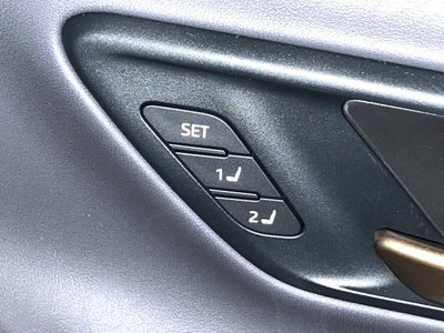 صورة مصغرة 38 لـ 2023 Toyota CROWN SPORT