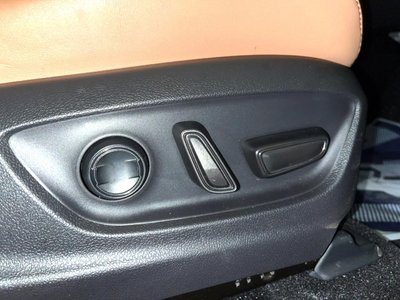 صورة مصغرة 39 لـ 2023 Toyota CROWN SPORT