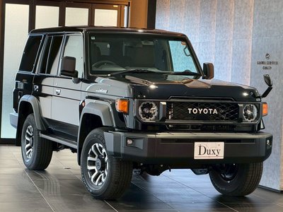 TOYOTA LAND CRUISER 70 - 5