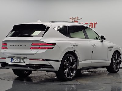 2024 Genesis GV80 photo 2