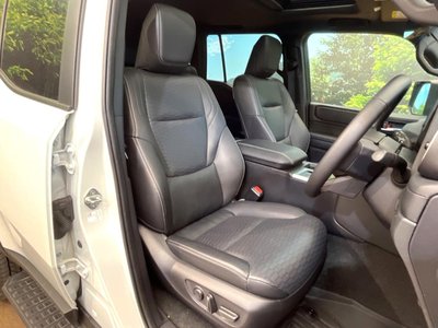 TOYOTA LAND CRUISER 250 - 8