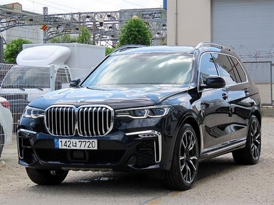 2021 BMW X7 — фото 4