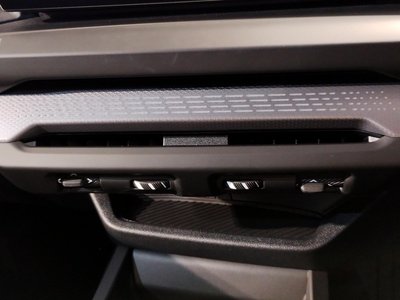 صورة مصغرة 28 لـ 2024 BMW 1 SERIES