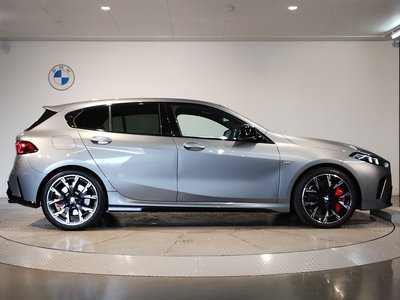 صورة 10 لـ 2024 BMW 1 SERIES