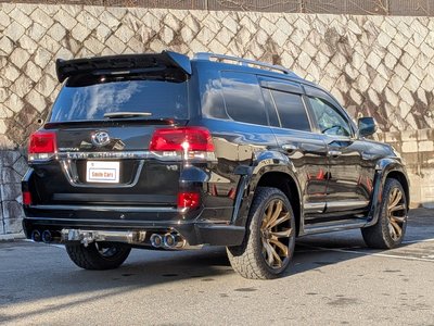 TOYOTA LAND CRUISER 200 - 6