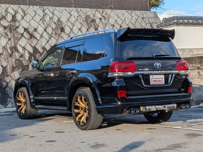 TOYOTA LAND CRUISER 200 - 4