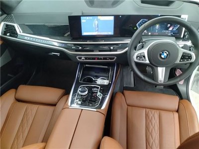 2026 BMW X7 thumbnail 21
