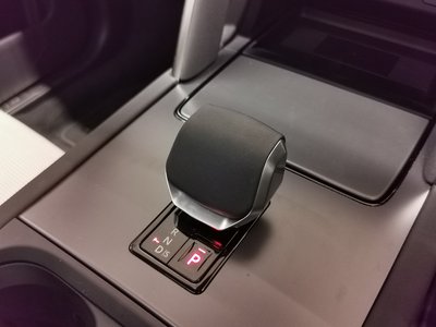 LAND ROVER DISCOVERY SPORT - 8