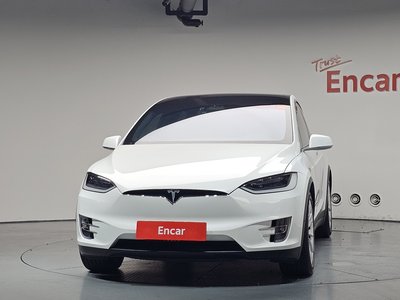 2018 Tesla MODEL X — фото 2