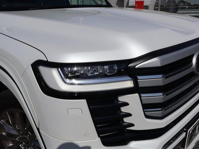 TOYOTA LAND CRUISER 300 - 7