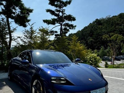 2021 Porsche TAYCAN thumbnail 17