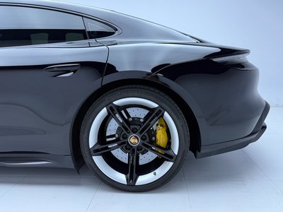 2021 Porsche TAYCAN thumbnail 11