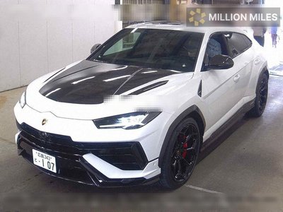 LAMBORGHINI URUS - 4
