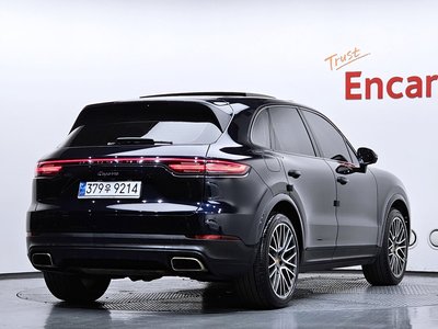PORSCHE CAYENNE - 4