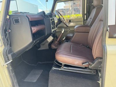 2016 LAND Rover DEFENDER 缩略图 23