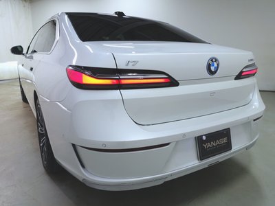 BMW I7 - 6
