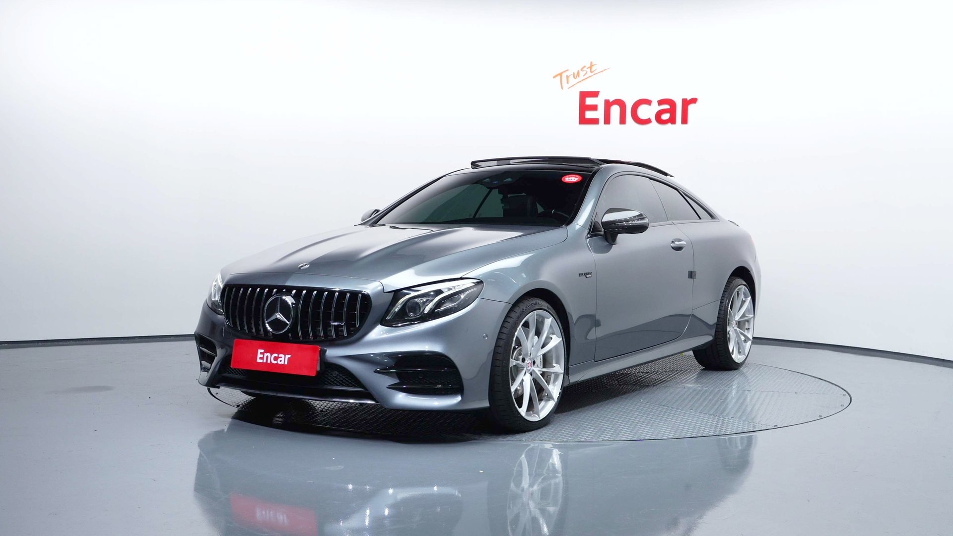 MERCEDES-BENZ E-CLASS - View 1