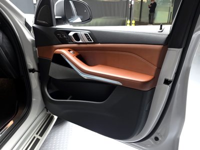 2024 BMW X7 缩略图 14
