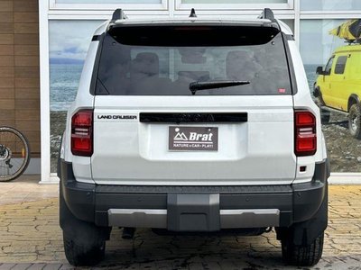 TOYOTA LAND CRUISER 250 - 7