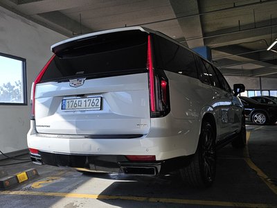 CADILLAC ESCALADE 5TH GENERATION - 4