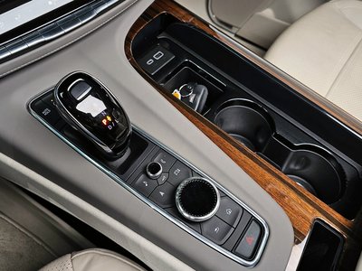 CADILLAC ESCALADE 5TH GENERATION - 9