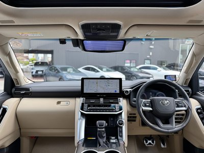 TOYOTA LAND CRUISER - 9