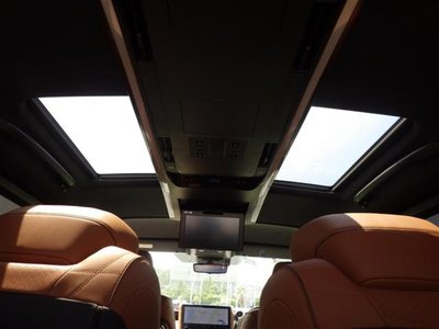 TOYOTA VELLFIRE - 9
