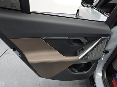 2025 BMW 5 SERIES — миниатюра 15