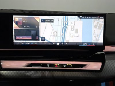 2025 BMW 5 SERIES — миниатюра 19
