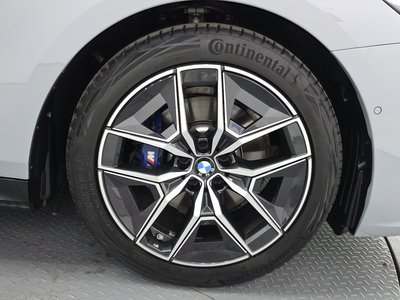 صورة 8 لـ 2025 BMW 5 SERIES